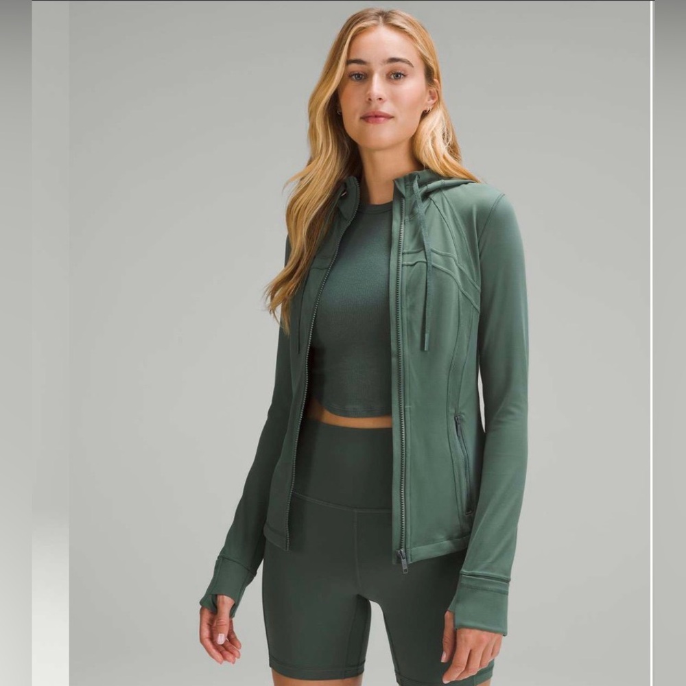 Lululemon hooded defined jacket - Nulu- dark forest green- size 6